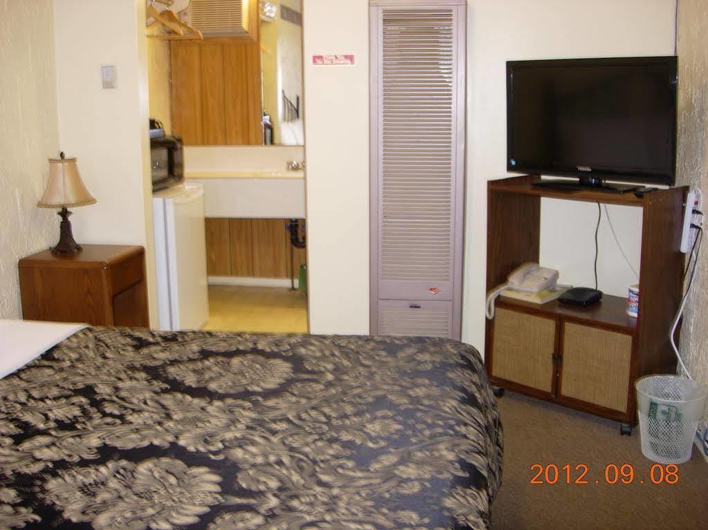 Century II Motel Форт-Маклеод Экстерьер фото